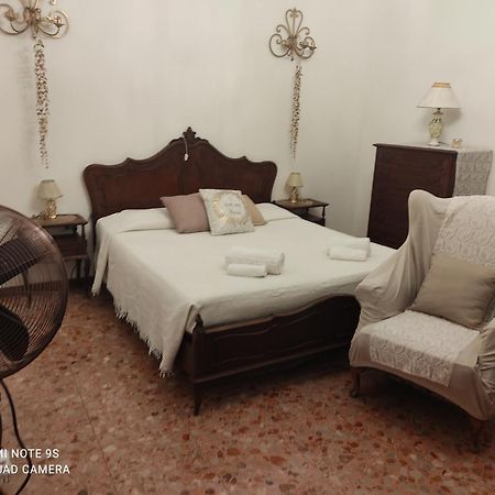Апартаменты Holiday House I Colli Pisani Капанноли Экстерьер фото