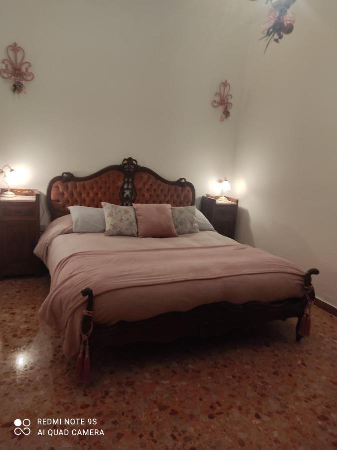 Апартаменты Holiday House I Colli Pisani Капанноли Экстерьер фото